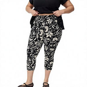 Custom Buttery Soft Printed Women's Capri <b>Leggings</b> <b>with</b> <b>Pockets</b> High Waisted Tummy Control Wrinkle-Resistant Streetwear Fashion - Product Image 3