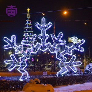 Giant Snowflake LED Decoration Designed as a Festive Focal Point for Hotels, Resorts and Public Plazas - Product Image 5
