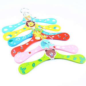 <span class=keywords><strong>Cintre</strong></span> en <span class=keywords><strong>bois</strong></span> personnalisé pour enfants avec motif animal à vendre - Product Image 1