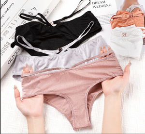 Nouvelle culotte sexy pour femme en soie glacée fine, à boutons latéraux en forme de cœur, ajourée, douce et confortable - Product Image 1