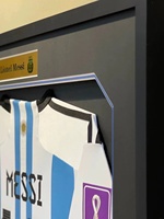 Cadre d'affichage de maillot en bois de cintre de mur noir personnalisé haut de gamme pour le souvenir de Basketball Football Baseball