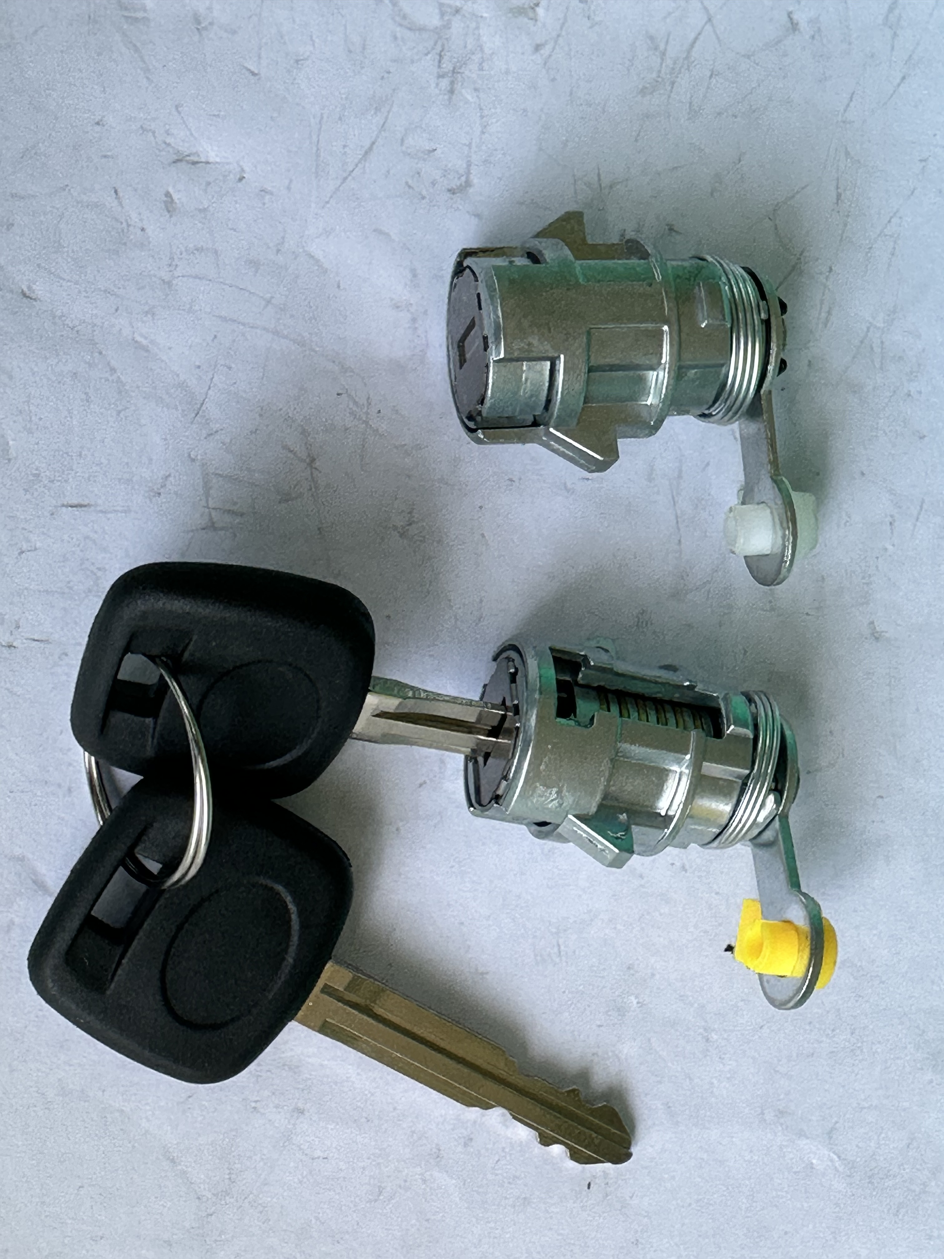 Door Lock Cylinder for Hino 300/Dutro 69057 37260 - Ignition Lock