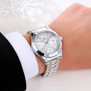 Reloj de Lujo de Aleación de 41 mm, Más Vendido, con Esfera de Cristal, Calendario, Movimiento de Cuarzo, Correa de Acero Inoxidable de 20 mm con Cierre de Mariposa - Product Image 5