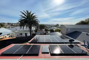 Deye高電圧ハイブリッド太陽光発電システム60Kw 70kw 80kw 90kw 100kw 200kw太陽光発電システム - Product Image 6