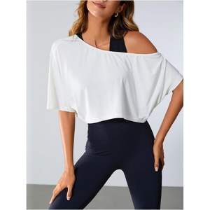 Haut court de yoga asymétrique pour femme, col épaules dénudées, manches mi-longues, t-shirt de sport respirant en Spandex et Polyester - Product Image 3
