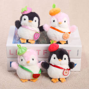 Vente en gros de porte-clés en peluche pingouin 3D souple unisexe de 11 cm pour cadeau de la Saint-Valentin - Product Image 5