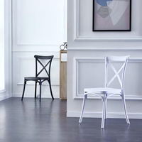 Chaise en plastique moulé robuste de style X-Back, vente en gros d'usine, siège de salle à manger moderne et coloré, chaise en plastique durable