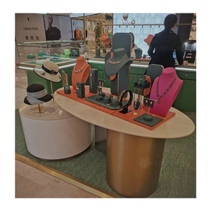 خزانة خشبية قابلة للتخصيص بتصميم متجر بيع بالتجزئة بقفل زجاجي لخزانة عرض المتاجر - Product Image 6