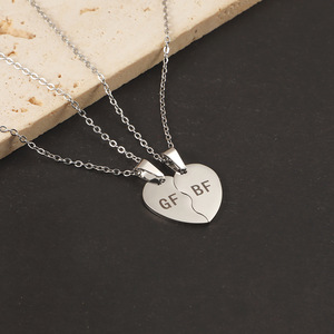 Collar <span class=keywords><strong>de</strong></span> Pareja <span class=keywords><strong>de</strong></span> Acero Inoxidable Estilo Deportivo con Bambú y Corazón Empalmado, Regalo Personalizado <span class=keywords><strong>de</strong></span> Nicho para Novia y Novio - Product Image 6