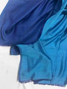 Foulards en modal doux élégants sur mesure, enveloppes légères, respirantes et luxueuses pour tous les jours et les occasions. Idéal pour cadeau - Product Image 4