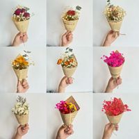 Buket Mawar Baby's Breath Mini Buatan Tangan yang Indah dengan Hiasan Forget-Me-Not untuk Pesta & Festival, Cocok untuk Hadiah