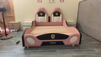 Muebles de Dormitorio Modernos al por Mayor, Cama Infantil con Diseño de Auto de Carreras, Material de Madera Ecológico con Altavoces