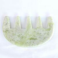 Peigne en jade Xiuyan naturel pur, outil de massage du cuir chevelu Guasha, logo personnalisé, faible MOQ, peigne Gua Sha en pierre de jade, vente chaude