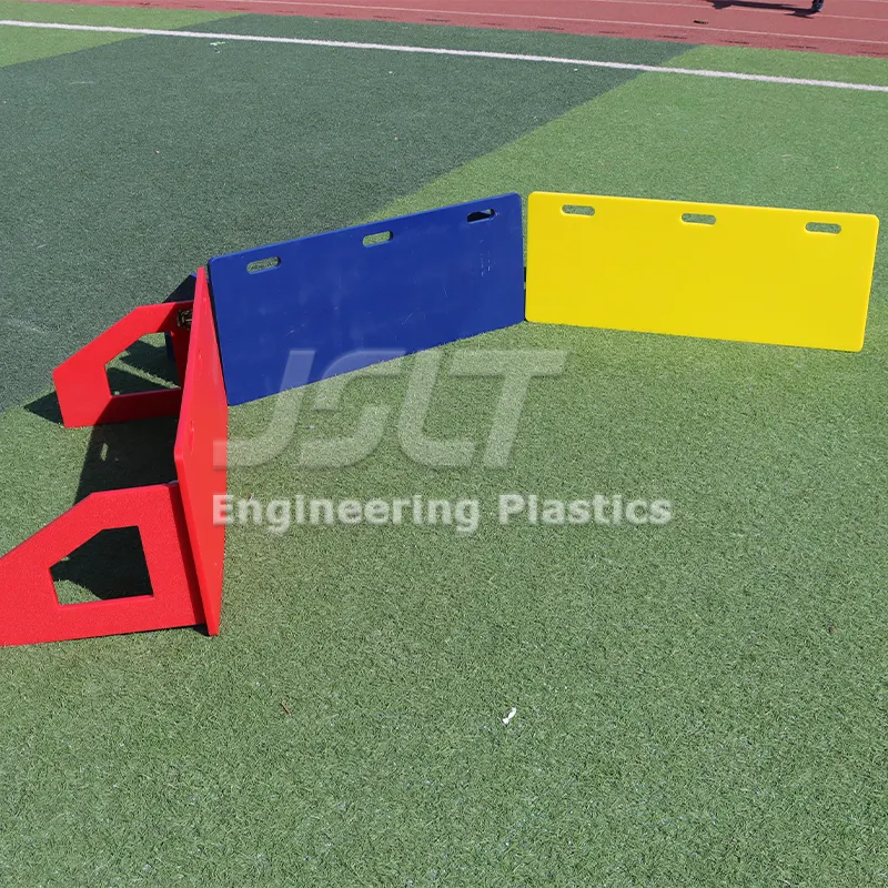 معدات تدريب HDPE كرة القدم ارتداد البلاستيك الرياضة Rebounder مجلس كرة القدم الجدران للبيع