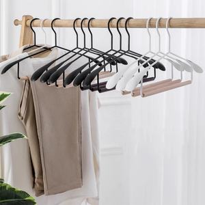 Cintres en métal en gros, épaules larges, en bois massif, en fer, sans trace, luxe, <span class=keywords><strong>gain</strong></span> <span class=keywords><strong>de</strong></span> <span class=keywords><strong>place</strong></span>, <span class=keywords><strong>cintre</strong></span> pour costume, <span class=keywords><strong>pantalon</strong></span>, manteau, vêtements avec barre en bois - Product Image 5