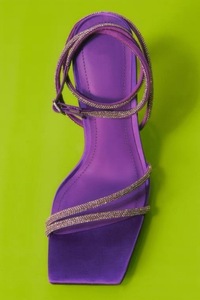 Scarpe da donna tacchi stringati sandali Sexy con strass a spillo Private Label Ladies <span class=keywords><strong>8</strong></span> <span class=keywords><strong>CM</strong></span> sandali in PU sandali con <span class=keywords><strong>tacco</strong></span> per le donne - Product Image 6