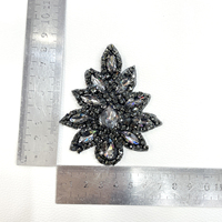 Appliques en strass de cristal à coudre faites à la main PE093, patchs à strass thermocollants pour sacs à fleurs et vêtements
