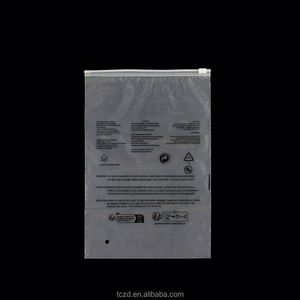 Sacs d'emballage transparents mats givrés avec fermeture éclair, sacs pour vêtements recyclés, sacs en plastique à fermeture éclair pour vêtements - Product Image 3