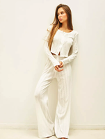 Nouvel ensemble décontracté rose en maille pour femme, idéal pour le printemps et l'automne : haut court à boutons et pantalon large à taille élastique, parfait pour la détente et le sommeil.