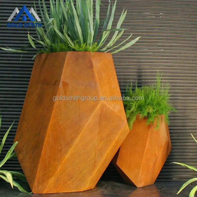 Hotel Decoration Use Light Weight Rust Surface Steel Planter Plant Pod