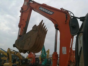 Excavadora de cadenas Doosan DH80 8T de segunda mano, original de Corea, excavadora pequeña en venta, excavadora Doosan DH80-8 DH80 usada de alta calidad - Product Image 3