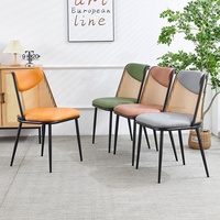 Chaise de salle à manger en acier de style nordique, luxe léger, vintage, minimaliste, moderne, avec dossier en fer et assise en cuir, sans accoudoirs, pour la maison, le restaurant, l'hôtel