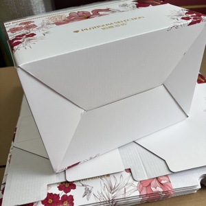 Caja de Cartón Corrugado Plegable con Impresión Floral en Dorado, Caja de Regalo para Tónicos Saludables con Tira Desprendible y Tapa Abatible, Impresión de Marca Personalizada - Product Image 4