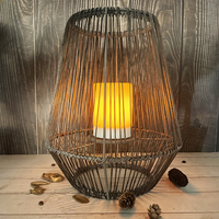 2024 Meilleures ventes Articles nordiques noirs Cadeaux de décoration pour la maison Lanternes de rotin de jardin à bougie solaire