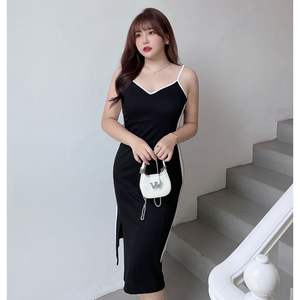 Runqi ชุดเดรสสายเดี่ยวสีดำของผู้หญิงพร้อมชุดเดรสลำลองผ่าข้างยาวคลุมเข่า N8377 - Product Image 2