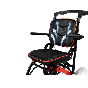 Fauteuil roulant pliable portable Zk Z009 en alliage d'aluminium avec accoudoirs rabattables pour l'aide à la mobilité des personnes âgées - Product Image 4