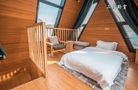 Petite cabine préfabriquée Kit de petite cabine de luxe à cadre Maison triangulaire Maison temporaire Hôtel de villégiature modulaire