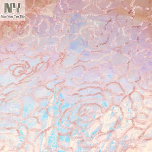 Tissu en <span class=keywords><strong>dentelle</strong></span> à sequins à motif tourbillon rose bébé vendu <span class=keywords><strong>au</strong></span> <span class=keywords><strong>mètre</strong></span> par Nanyee Textile - Product Image 2