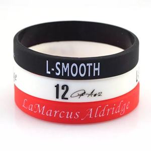 ขายส่งกำไลข้อมือซิลิโคนยางคุณภาพสูง พิมพ์โลโก้ตามสั่ง ราคาถูก สำหรับของขวัญส่งเสริมการขาย - Product Image 1