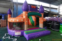 Structure gonflable commerciale combinée avec toboggan, château de saut et mur d'escalade pour enfants, idéale pour les fêtes intérieures et extérieures à louer
