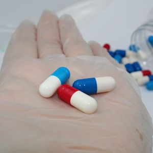 Complément Alimentaire en Comprimés à Base d'Extraits de Moringa, Curcuma, Artichaut et Silybum pour Adultes - Marque Privée - Product Image 4