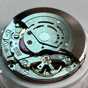 Movimiento Mecánico Premium 3186 con Resorte de Hélice Azul Integrado, Movimiento de Reloj de Alta Gama para Reemplazo y Personalización - Product Image 4