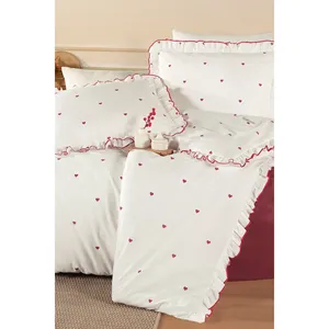 Parure de lit double Karden Flower Amore à volants, 100 % coton, motif cœur, avec drap-housse, housse de couette blanche et 2 taies d'oreiller - Product Image 2