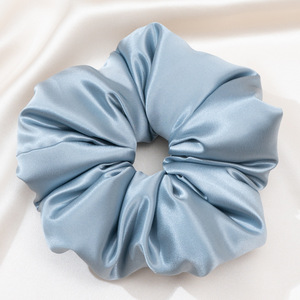 แหวนรัดผมผ้า<span class=keywords><strong>ไหม</strong></span>มัลเบอร์รี่ 100% ผ้าถักลายโบรเคด ดีไซน์ป้องกันผมพันกัน สำหรับการนอนหลับของผู้หญิง - แหวนรัดผมทรงใหญ่ สำหรับผมลอนใหญ่ - Product Image 3