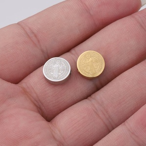 Cuentas espaciadoras redondas de acero inoxidable de 10*3mm, color oro/acero, con diseño de cruz religiosa, para manualidades DIY - Product Image 1