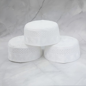 Chapeau Taqiyah élégant pour adultes, ajustement extensible, idéal pour la prière quotidienne et les activités de plein air - Product Image 1