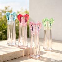 Tube de brillant à lèvres transparent de 6 ml avec bouchon cœur, conteneur vide conique pour huile à lèvres, flacon en plastique pour emballage de maquillage – Vente en gros