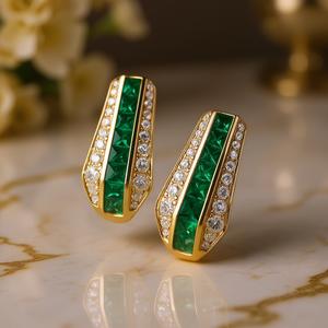 Pendientes de Oro E4738 con Esmeraldas y Diamantes, Corte Baguette, Color G, Diamantes Naturales, Joyería de Lujo para Mujer, Uso Diario - Product Image 2