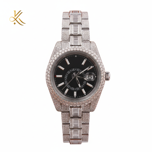 นาฬิกาเพชรโมอิสพร้อมสไตล์โมเดิร์นสะอาดและสร้อยข้อมือขัดเงาที่ต้องมีสำหรับคนรักเครื่องประดับและสไตลิสต์ - Product Image 1