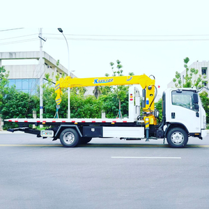Nuevo Camión Grúa ISUZU 700P 4X2 con Plataforma Plana y Grúa de 5T, Euro 4, Diésel, Transmisión Manual, Volante a la Izquierda - Product Image 2