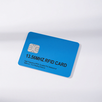 Carte intelligente NFC étanche personnalisée, fournie par l'usine, conforme à la norme ISO 13.56MHz, puce RFID PVC 1K sécurisée pour l'accès aux chambres d'hôtel et aux bureaux