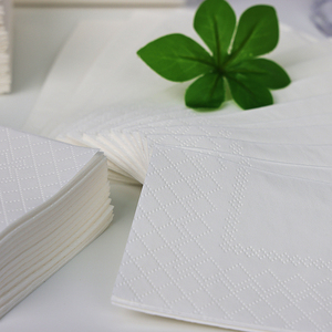 กระดาษทิชชู่เยื่อไม้บริสุทธิ์3ชั้นนุ่มพิเศษใช้สำหรับเช็ดหน้าพิมพ์โลโก้แบบกำหนดเอง - Product Image 3