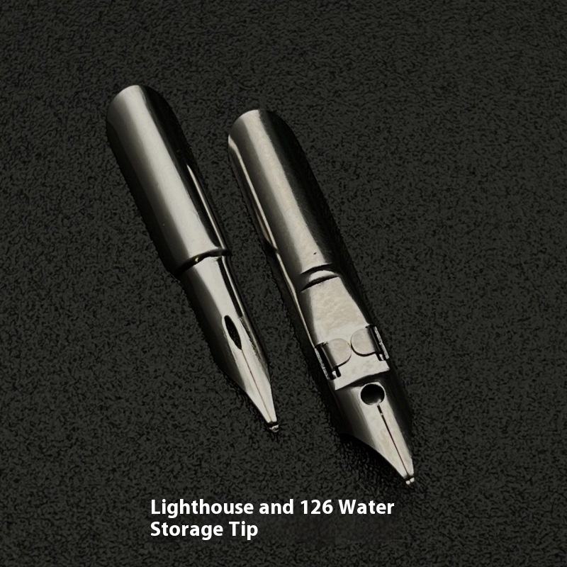 Faro y 126 Punta de almacenamiento de agua uno