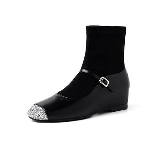 Botines de tacón grueso, modernos, versátiles y elegantes, de media caña, para otoño e invierno. - Product Image 1