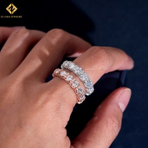 Anillo de Eternidad de Plata 925 Chapado en Oro para Mujer, con Moissanita Certificada GRA, Corte Brillante y Engaste de Garras, Joyería de Moda - Product Image 5