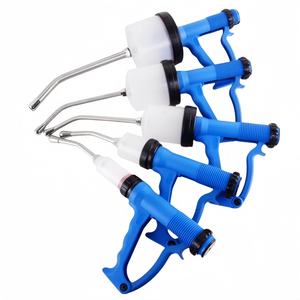 プラスチック製の薬剤飼料注射器動物の使用を管理するための連続投与自動ドレンチングガン獣医器具 - Product Image 1